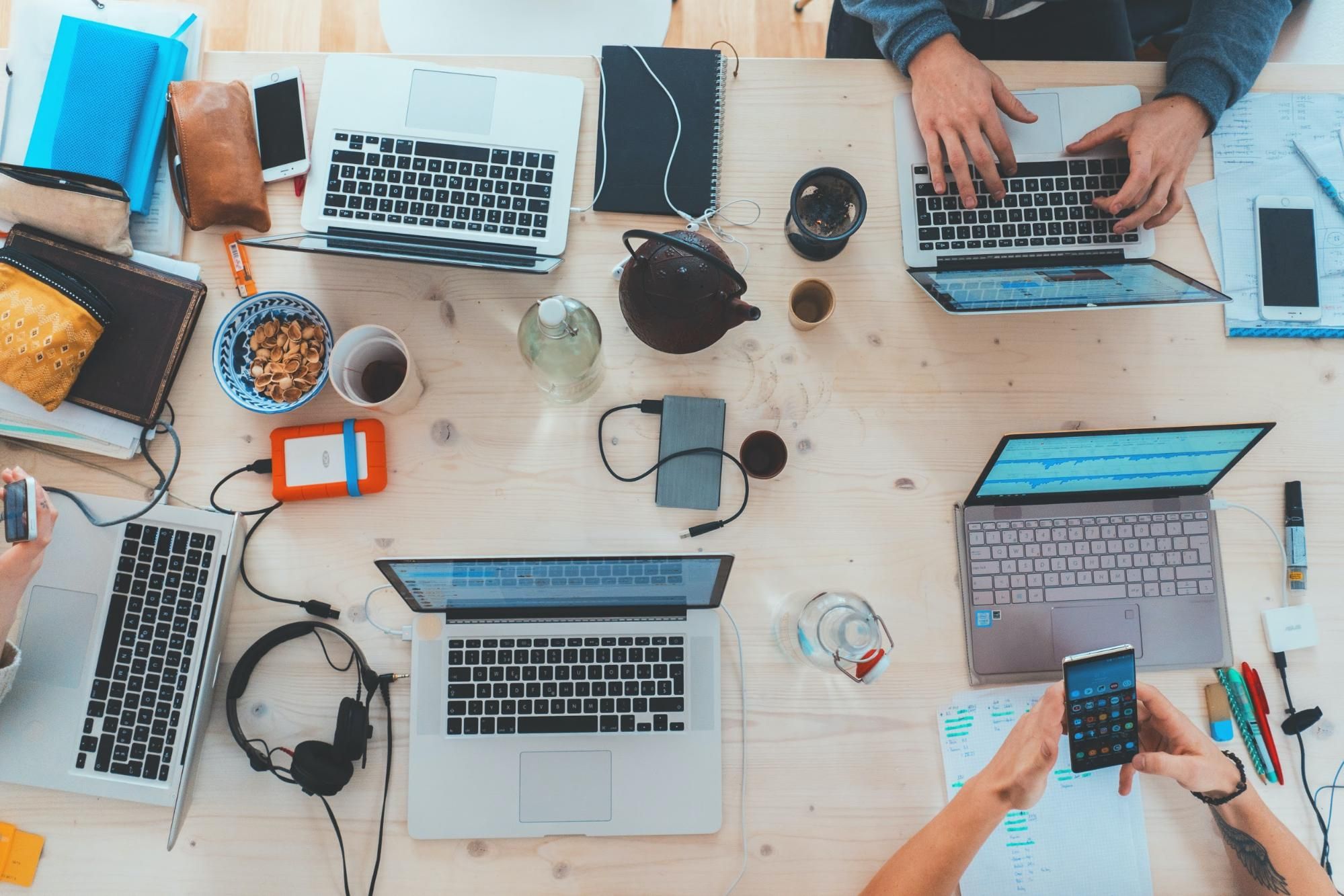 The 3 best dating and chat applications