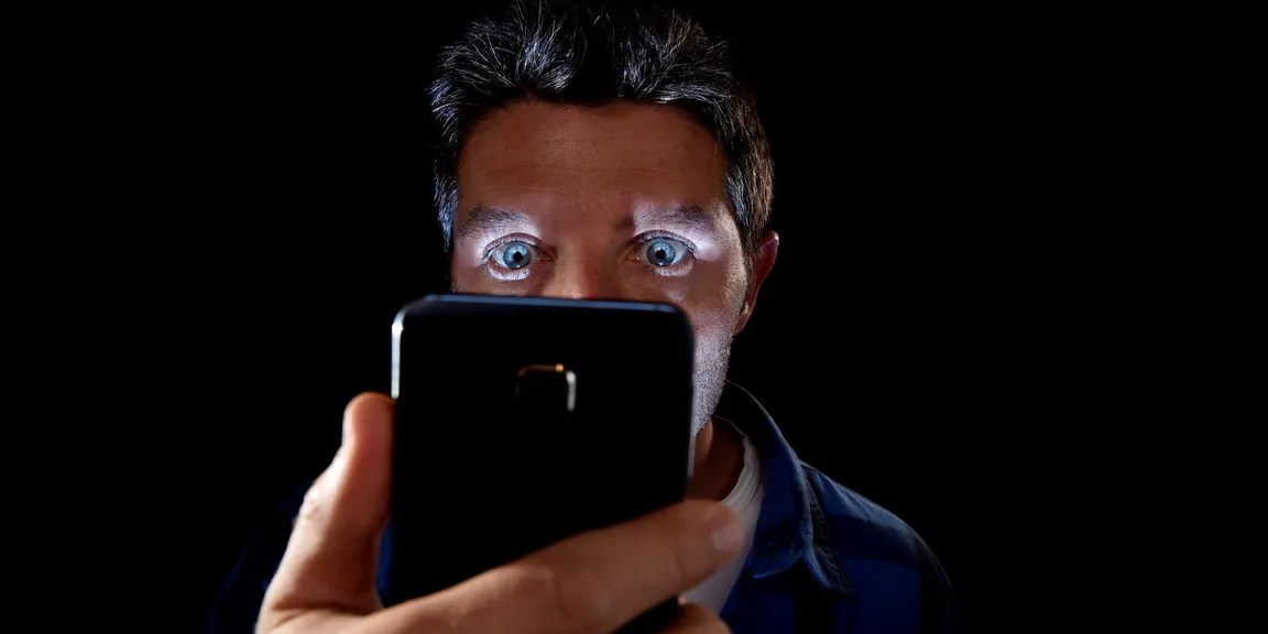 SMARTPHONE USE AND DRY EYES