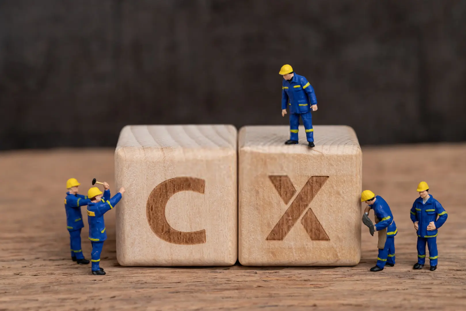10 Customer Experience Experts to Follow in 2020