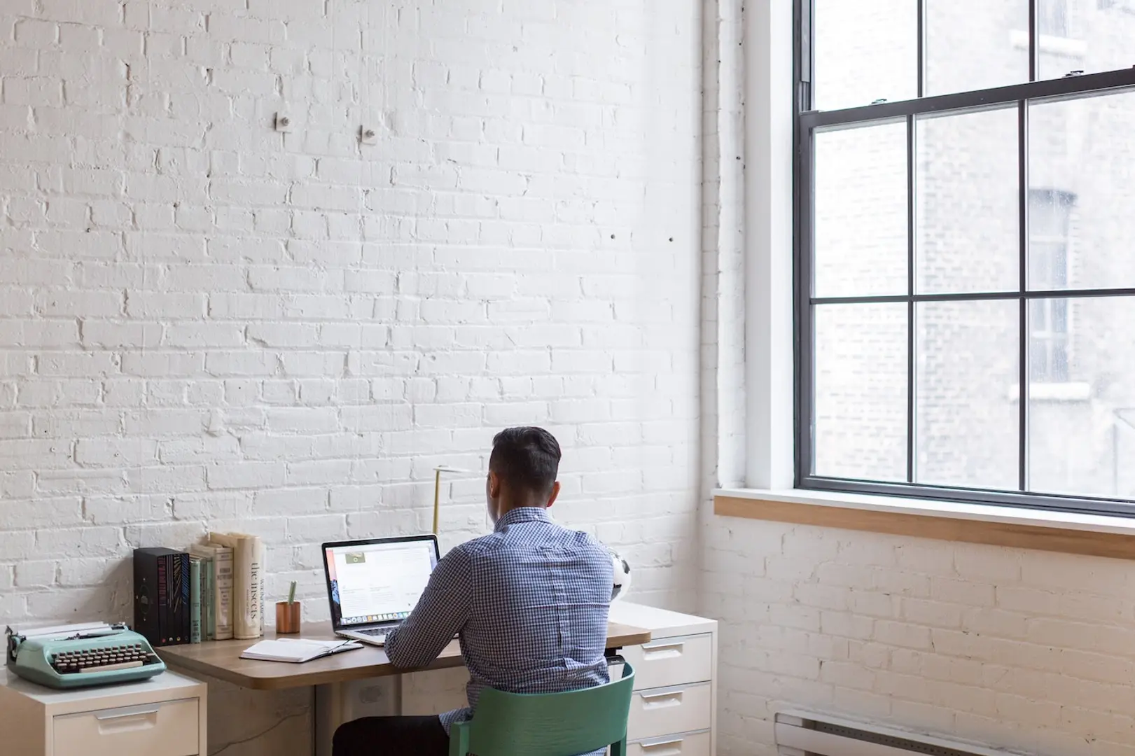 Inside the chaotic world of the solo entrepreneur: The positives and negatives of going it alone