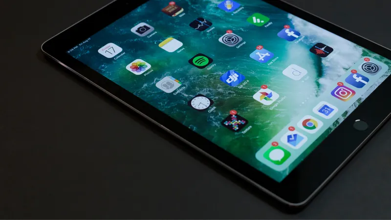 Social media applications for marketing