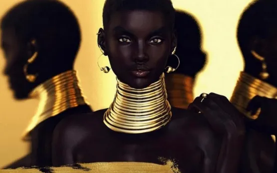 Girls wearing accessories