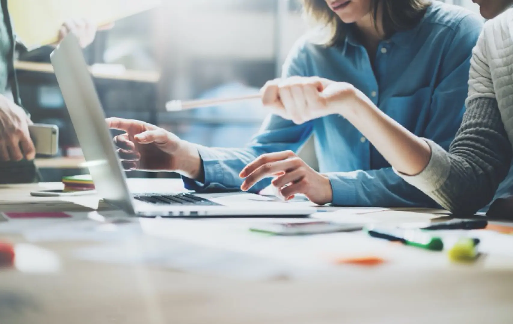 Hiring Social Media Manager vs. Social Media Agency