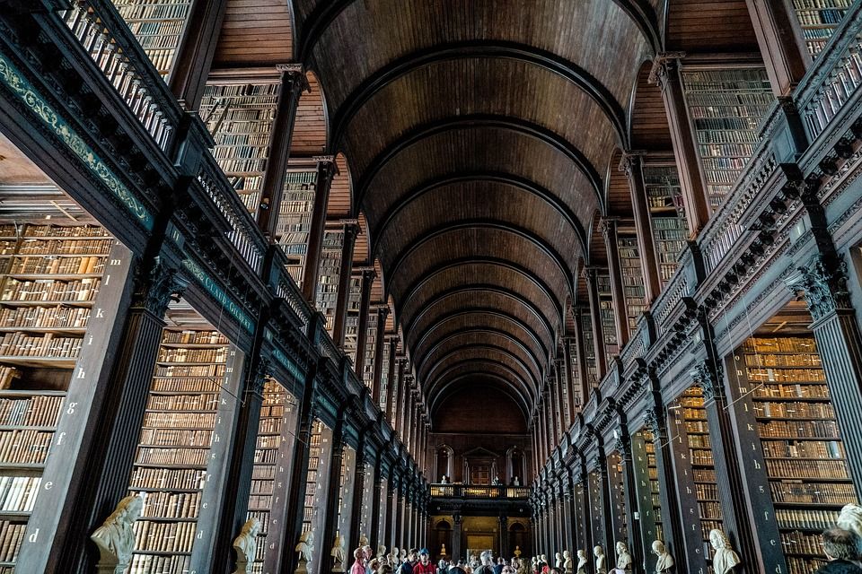Why People Should Go to College - 6 Meaningful Facts
