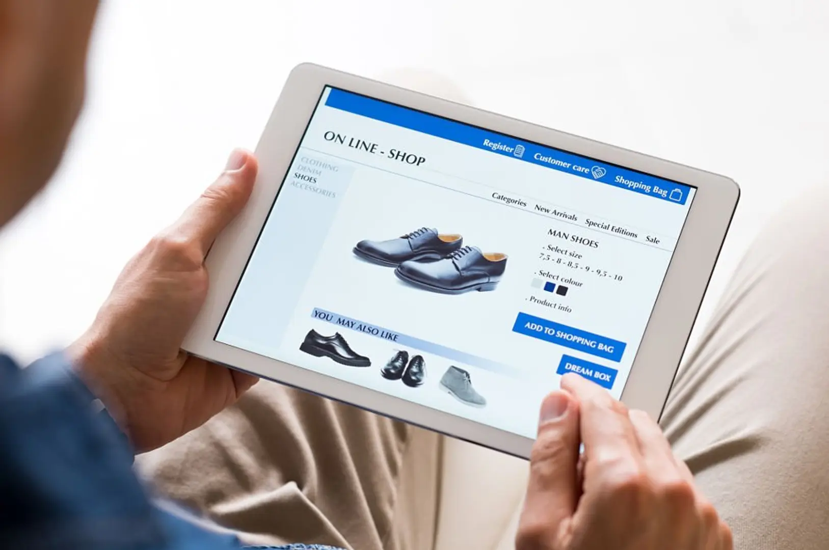 8 Essential Components to Build an Online Store