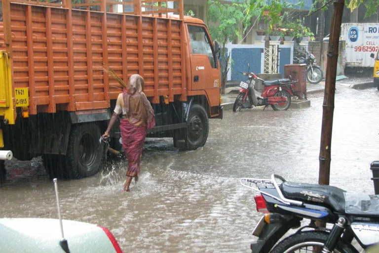 पीछे हटने वाले मानसून या पूर्वोत्तर मानसून से चेन्नई में वर्षा होती है. तस्वीर– मैके सैवेज / विकिमीडिया कॉमन्स
