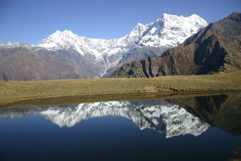 जैव विविधता से समृद्ध हिमालयी क्षेत्र। तस्वीर– ईश्वरी राय/विलीमेडिया कॉमन्स।