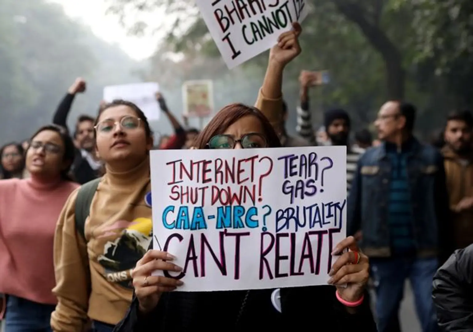 CAA के खिलाफ हिंसा में नुकसान की भरपाई के लिए मुस्लिम समाज ने डीएम को सौंपा 6.27 लाख रुपये का डीडी