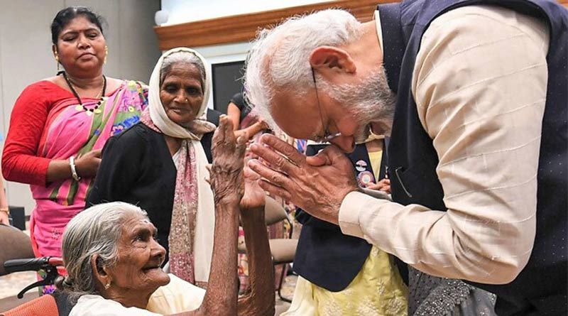 98 वर्ष की उम्र में चौथी कक्षा पास करने वाली कार्तियानी अम्मा के जज्बे को सलाम, पीएम मोदी से बोलीं 'आगे और पढ़ना चाहती हूँ'