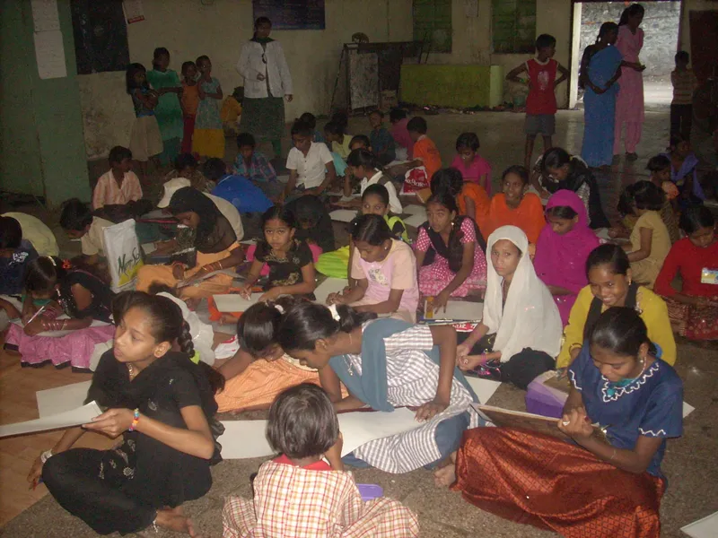 'बालभवन' 8 मलिन बस्तियों में मौजूद हैं और लगभग 2000 बच्चों को प्रभावित कर रहे हैं।