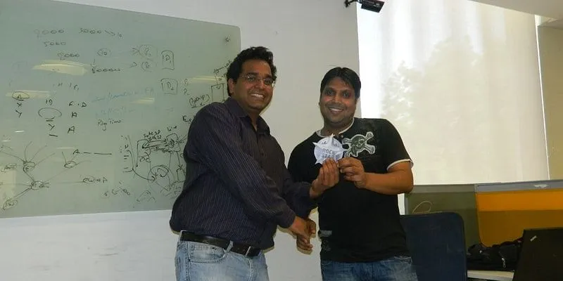 2012 की शुरुआत में विजय शेखर शर्मा के साथ हितेश गुप्ता