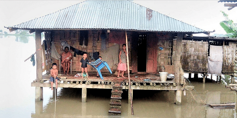 कैसे असम का मिसिंग समुदाय वास्तुशिल्प डिजाइन के जरिए बाढ़ से मुकाबला कर रहा है