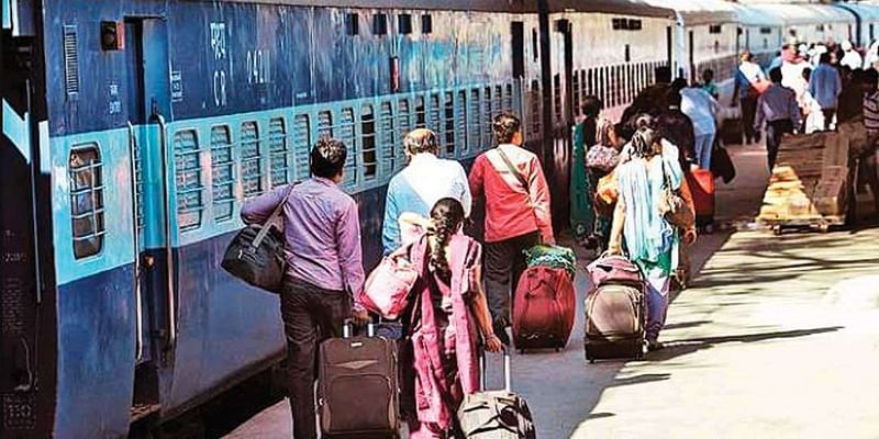रेलवे ने यात्रियों के किराए से इस वित्त वर्ष में नवंबर तक कमाए 43,324 करोड़ रुपये