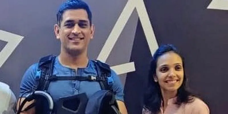 Zero Latency में एमएस धोनी के साथ परिणीता