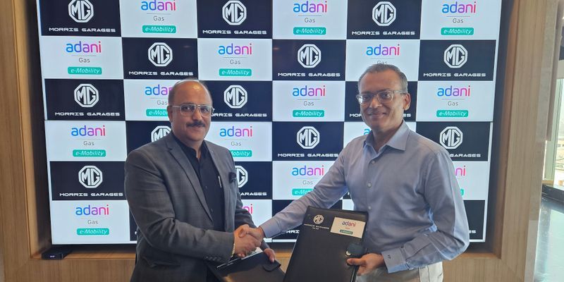 MG Motor India और Adani TotalEnergies E-Mobility ने इलेक्ट्रिक वाहनों को बढ़ावा देने के लिए मिलाया हाथ