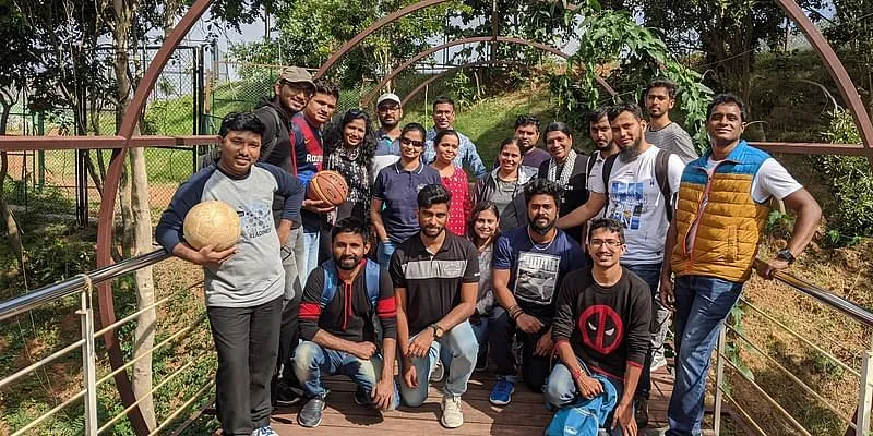 Lowe's India में अपनी टीम के साथ कप्पू जयकुमार