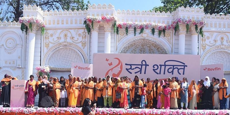 Revfin ने 'स्त्री शक्ति' कार्यक्रम में महिलाओं को EV के फाइनेंस और रखरखाव की जानकारी दी