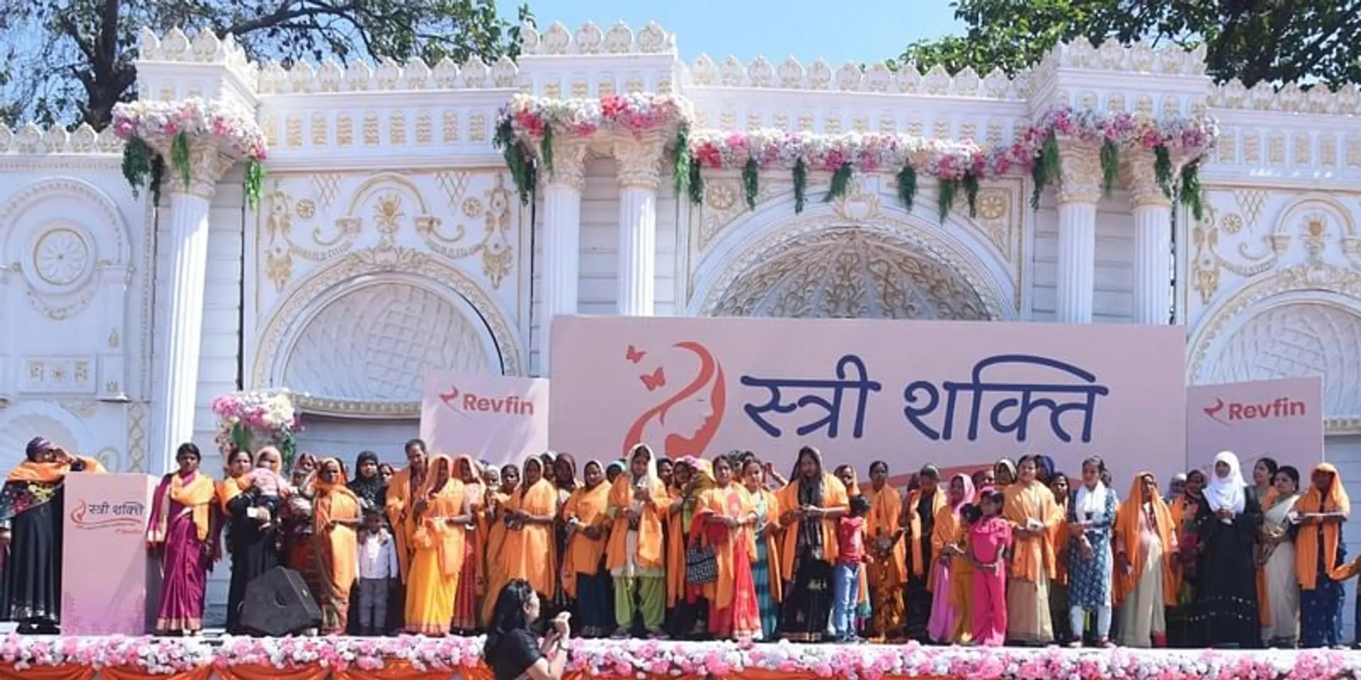 Revfin ने 'स्त्री शक्ति' कार्यक्रम में महिलाओं को EV के फाइनेंस और रखरखाव की जानकारी दी