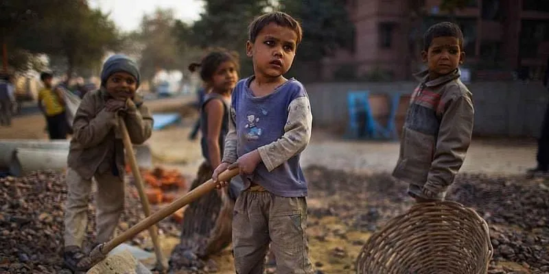 Campaign Against Child Labour (CAC) के अध्ययन के अनुसार, भारत में 1,26,66,377 बाल मजदूर हैं। (फोटो साभार: Deccan Herald)
