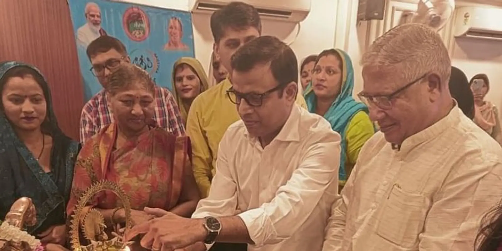 Flipkart Samarth और NRLM ने महिलाओं, SHGs, स्थानीय कारीगरों और लघु उद्यमियों के लिए मेरठ में आयोजित की ओरिएंटेशन वर्कशॉप