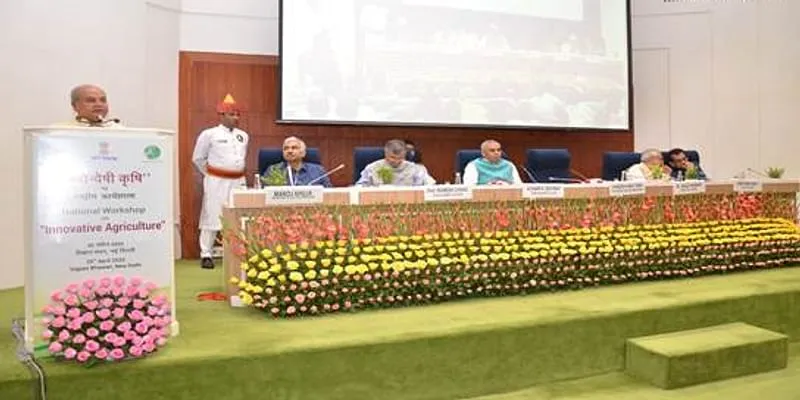 केंद्रीय मंत्री नरेंद्र सिंह तोमर नीति आयोग द्वारा नवोन्वेषी कृषि विषय पर आयोजित राष्ट्रीय कार्यशाला को संबोधित करते हुए।