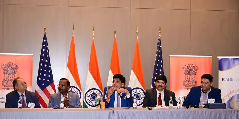 union-minister-piyush-goyal-meets-entrepreneurs-and-venture-capitalists-from-silicon-valley