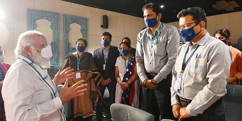 प्रधानमंत्री नरेंद्र मोदी के तीन शहरों के वैक्सीन दौरे की हाईलाइट्स