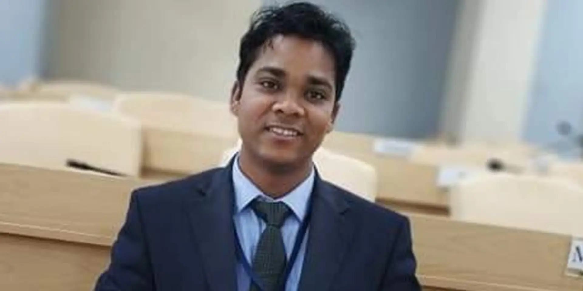 आदिवासी अंचल से बने IAS अधिकारी: छत्तीसगढ़ के कोरबा से निकलकर IAS बनने वाले सुरेश जगत की प्रेरक कहानी