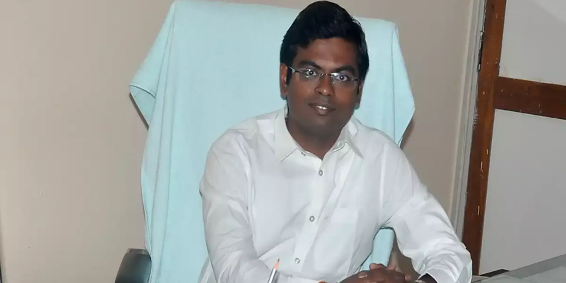 रुक जाना नहीं: इंग्लिश पर पकड़ बनाकर सफलता पाने वाले युवा IAS बालाजी डी.के. की प्रेरणादायक कहानी