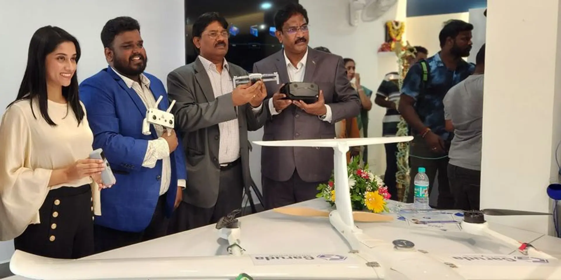 महेंद्र सिंह धोनी समर्थित ड्रोन स्टार्टअप Garuda Aerospace ने खोला पहला ड्रोन शोरूम