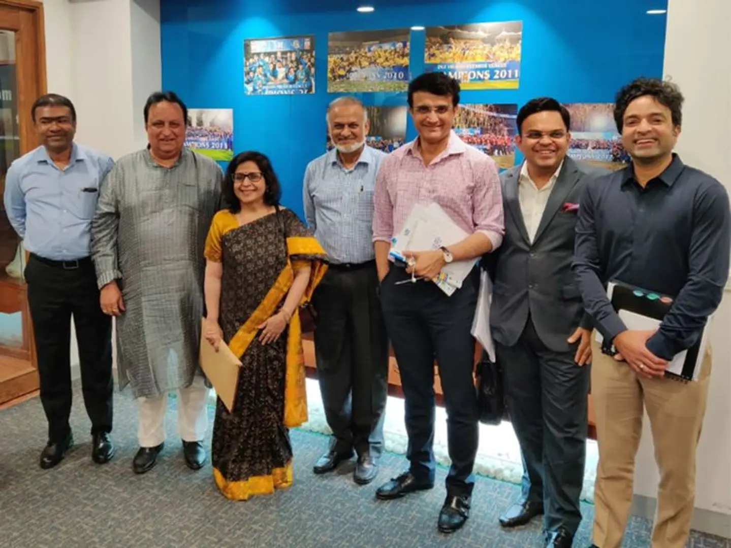 टीम मालिकों की बैठक में आईपीएल मैचों में कटौती सहित सात विकल्पों पर चर्चा हुई : सूत्र