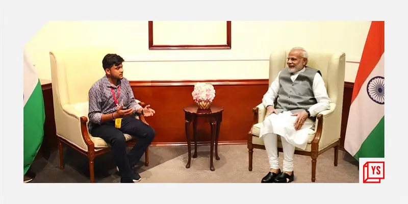 अमन पोरवाल एक्सपो 2020 दुबई में द इंडिया पवेलियन में प्रधानमंत्री नरेंद्र मोदी से मुलाकात करते हुए
