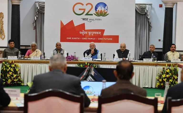 5 दिसंबर, 2022 को दिल्ली में आयोजित G20 सर्वदलीय बैठक में प्रधान मंत्री नरेंद्र मोदी। भारत 1 दिसंबर, 2022 से 30 नवंबर, 2023 तक G20 का अध्यक्षता है। तस्वीर– भारतीय प्रेस सूचना ब्यूरो (PIB)
