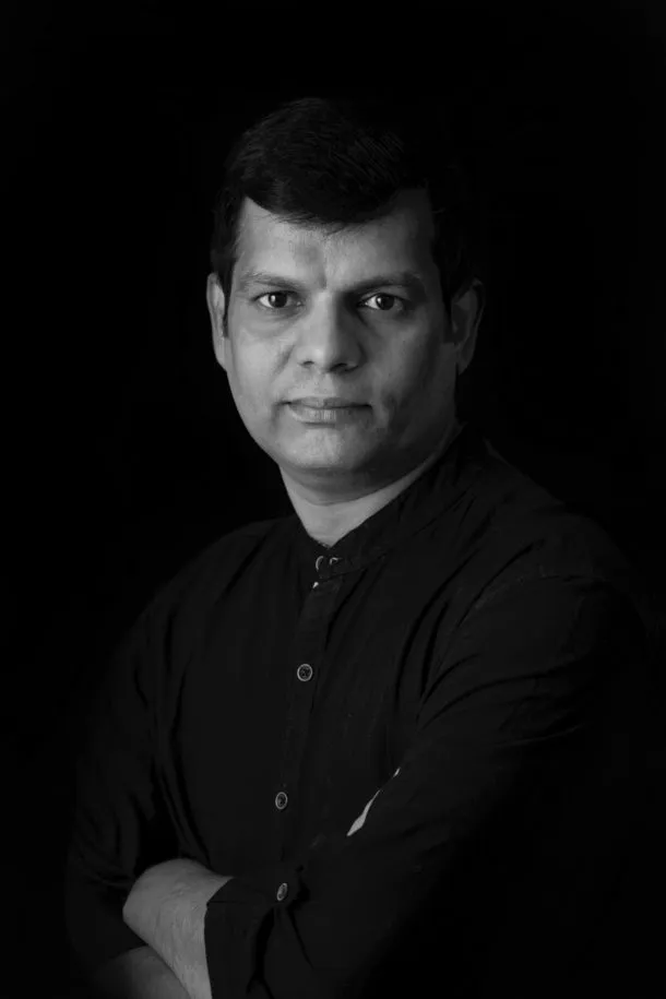 फोटोग्राफर सेंथिल कुमारन, विश्व प्रेस फोटो प्रतियोगिता 2022 के विजेता और मदुरै, तमिलनाडु से नेशनल ज्योग्राफिक एक्सप्लोरर हैं।