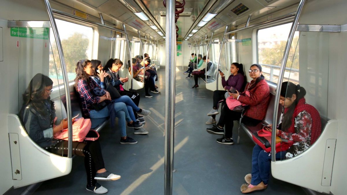 अंतरराष्ट्रीय महिला दिवस से इस मेट्रो लाइन पर मिलेंगे फ्री सैनिटरी पैड, महिलाओं को समर्पित होंगे दो मेट्रो स्टेशन 