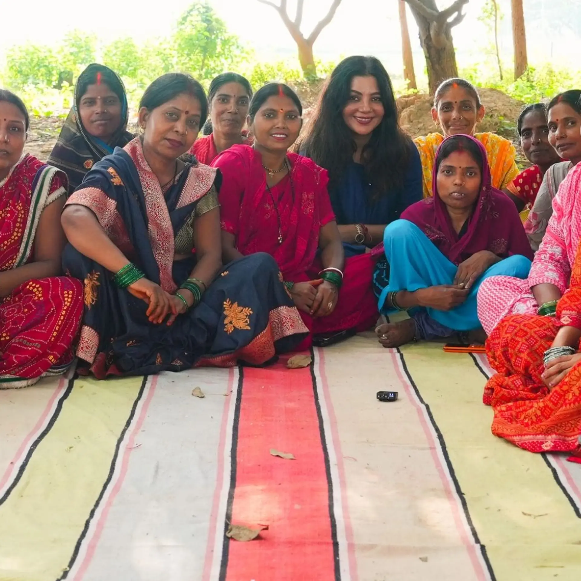 बिहार की ‘जीविका दीदियां’: जब महिलाओं ने थामा बदलाव का चिराग