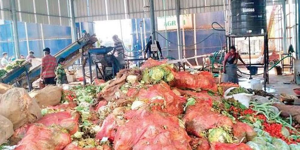सिकंदराबाद की बोवेनपल्ली सब्जी मंडी में फलों और सब्जियों के कचरे से बनता है बायो-फ्यूल, बिजली