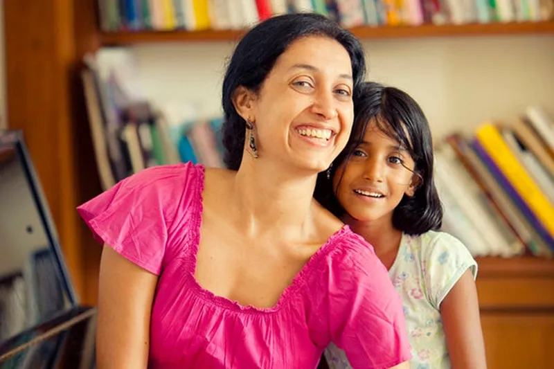 अमेरिका में अपनी पढ़ाई छोड़कर लौटी मुंबई, शुरू की झुग्गी-झोंपडियों के बच्चों को पढ़ाने की पहल