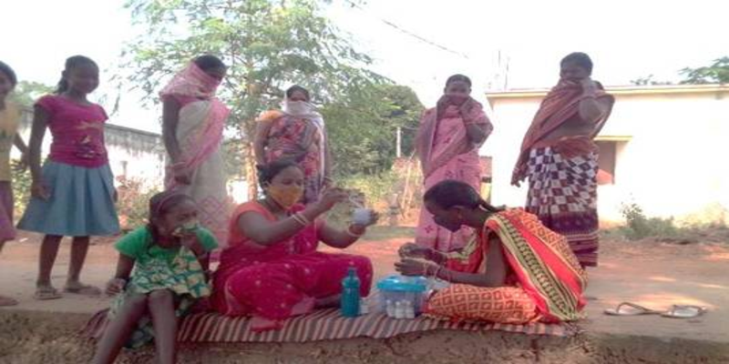 ओडिशा में जल गुणवत्ता जांचने के लिए सशक्त महिलाएं बनीं ‘जल योद्धा’
