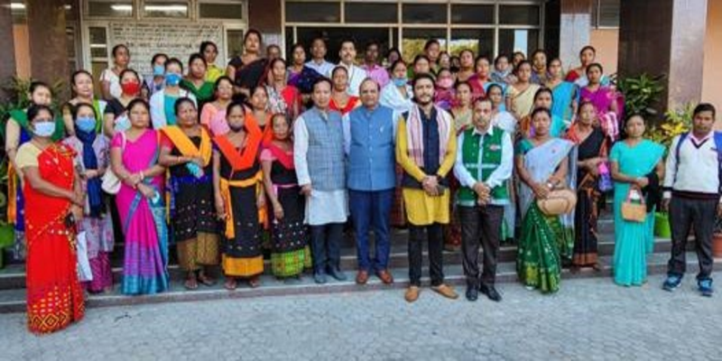 KVIC ने असम में 70 महिला अगरबत्ती कारीगरों के लिए तैयार किया ये अनोखा बिजनेस मॉडल