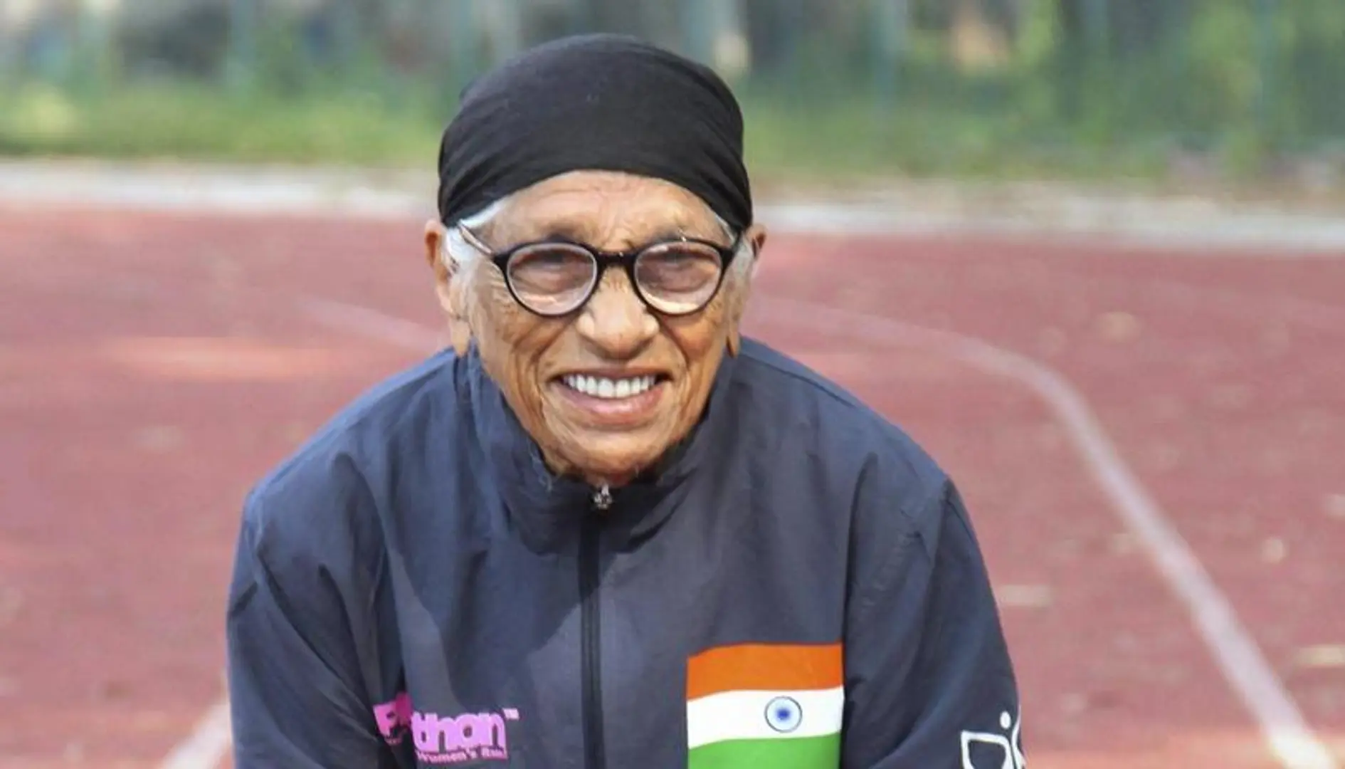 जब राष्ट्रपति से अवॉर्ड लेने के लिए स्टेज पर दौड़ती हुई आईं 104 साल का ऐथलीट मन कौर, वीडियो दिल खुश कर देगा