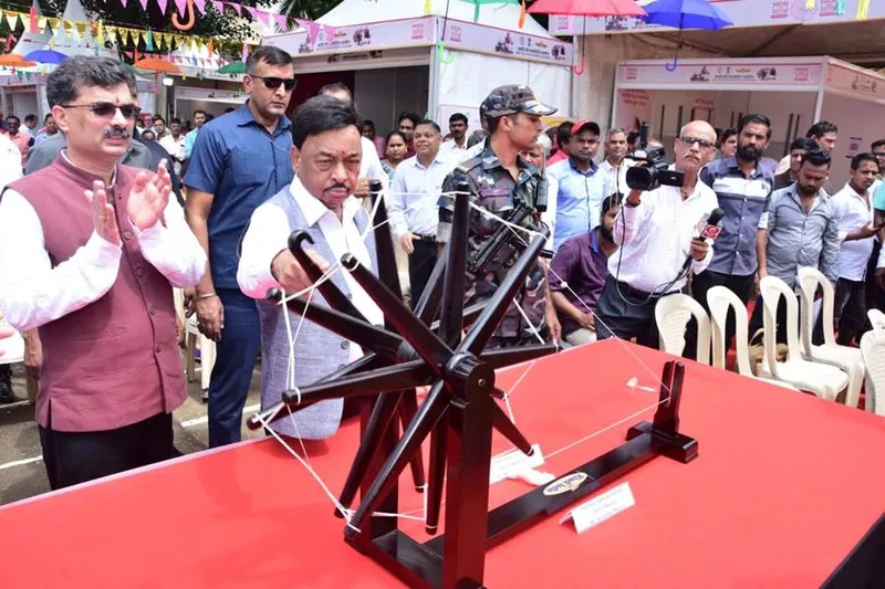 narayan-rane-unveils-khadi-mahotsav-2023-amidst-remarkable-growth-in-khadi-sector