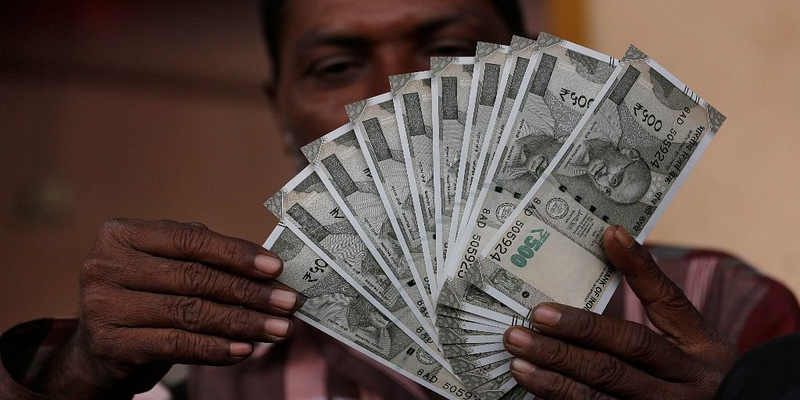इन तरीकों को अपनाकर आप भी पा सकते हैं बेहद कम ब्याज दर पर पर्सनल लोन