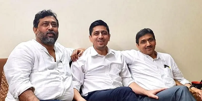 सुपार्श्व स्वैब्स के दूसरी पीढ़ी के एंटरप्रेन्योर (बाएं से दाएं) अजय जैन, राहुल जैन और राजीव जैन