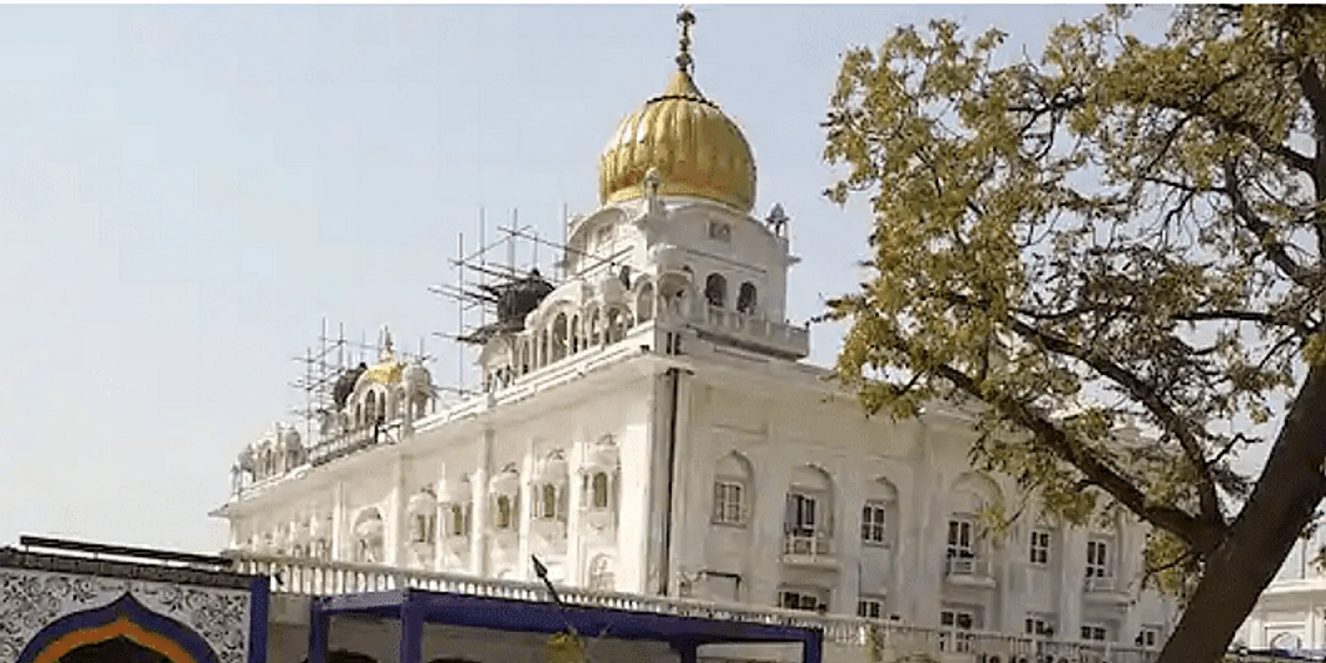 COVID-19 संकट के बीच करीब 3 लाख लोगों को खाना खिला रहा है दिल्ली का बंगला साहिब गुरुद्वारा