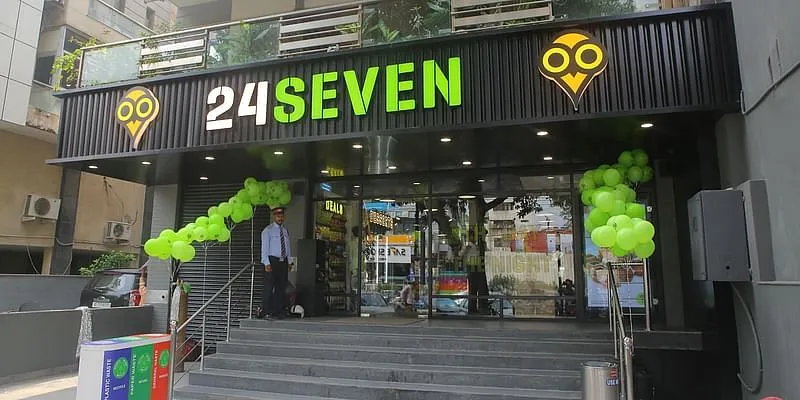24Seven रिटेल स्टोर
