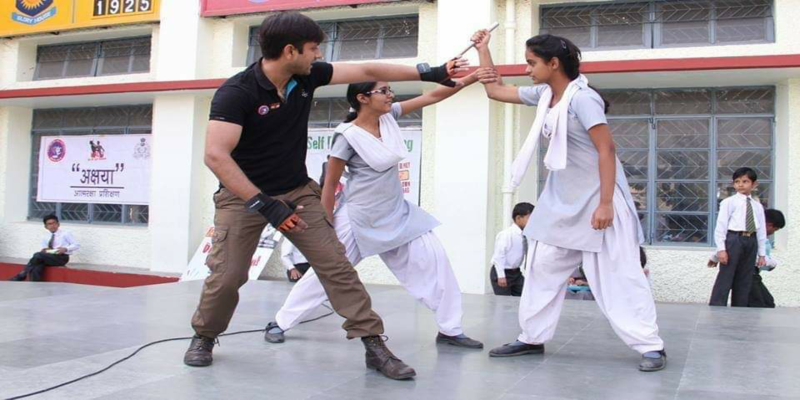 अब तक ढाई लाख लड़कियों सेल्फ डिफेंस की ट्रेनिंग दे चुके हैं गौरव, कल्कि नाम की नई मार्शल आर्ट की है ईजाद
