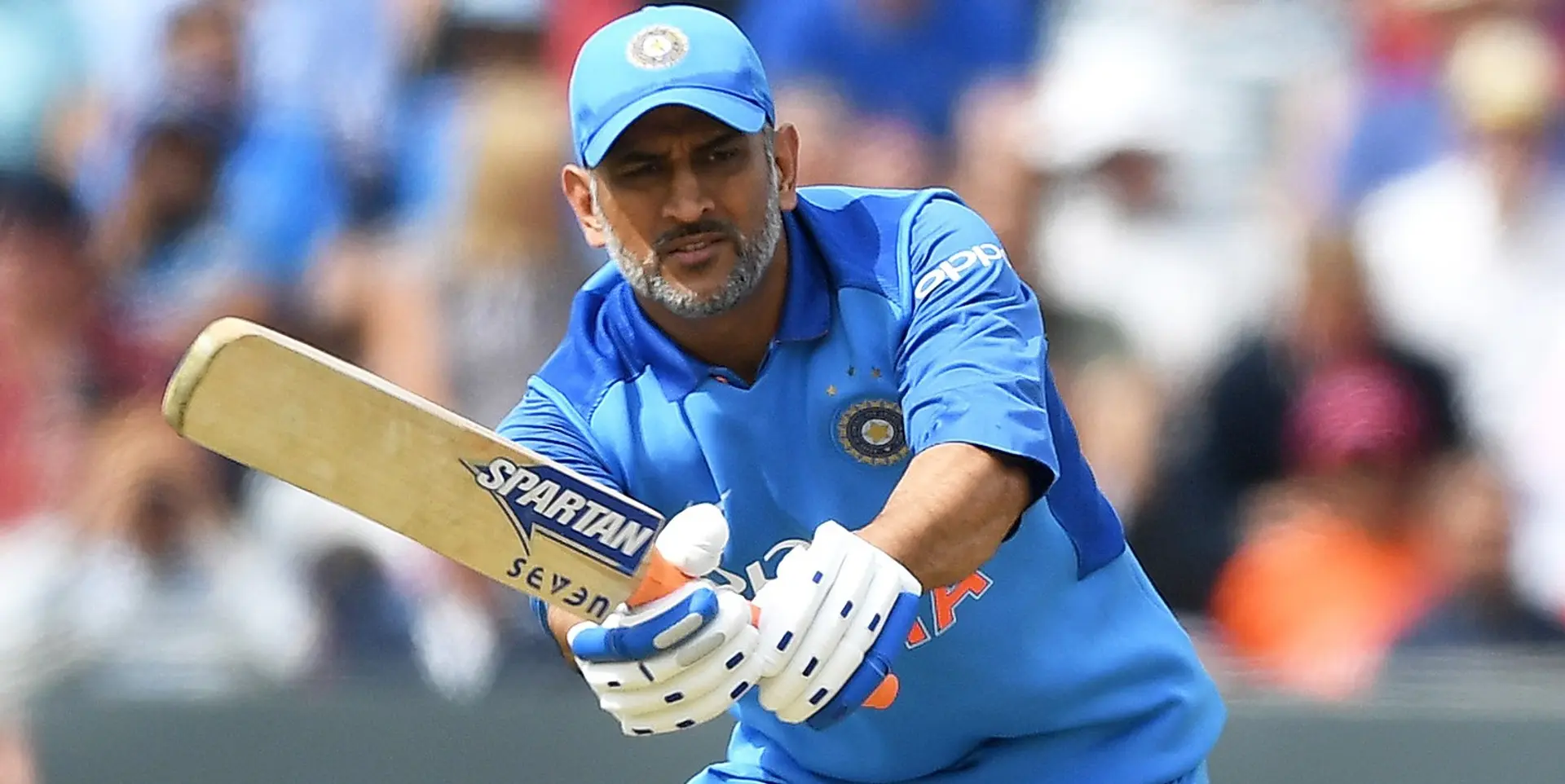 आज ही के दिन 15 साल पहले मैदान पर धोनी ने किया था आगाज, फैंस कह रहे हैं- जल्दी वापस आ जाओ