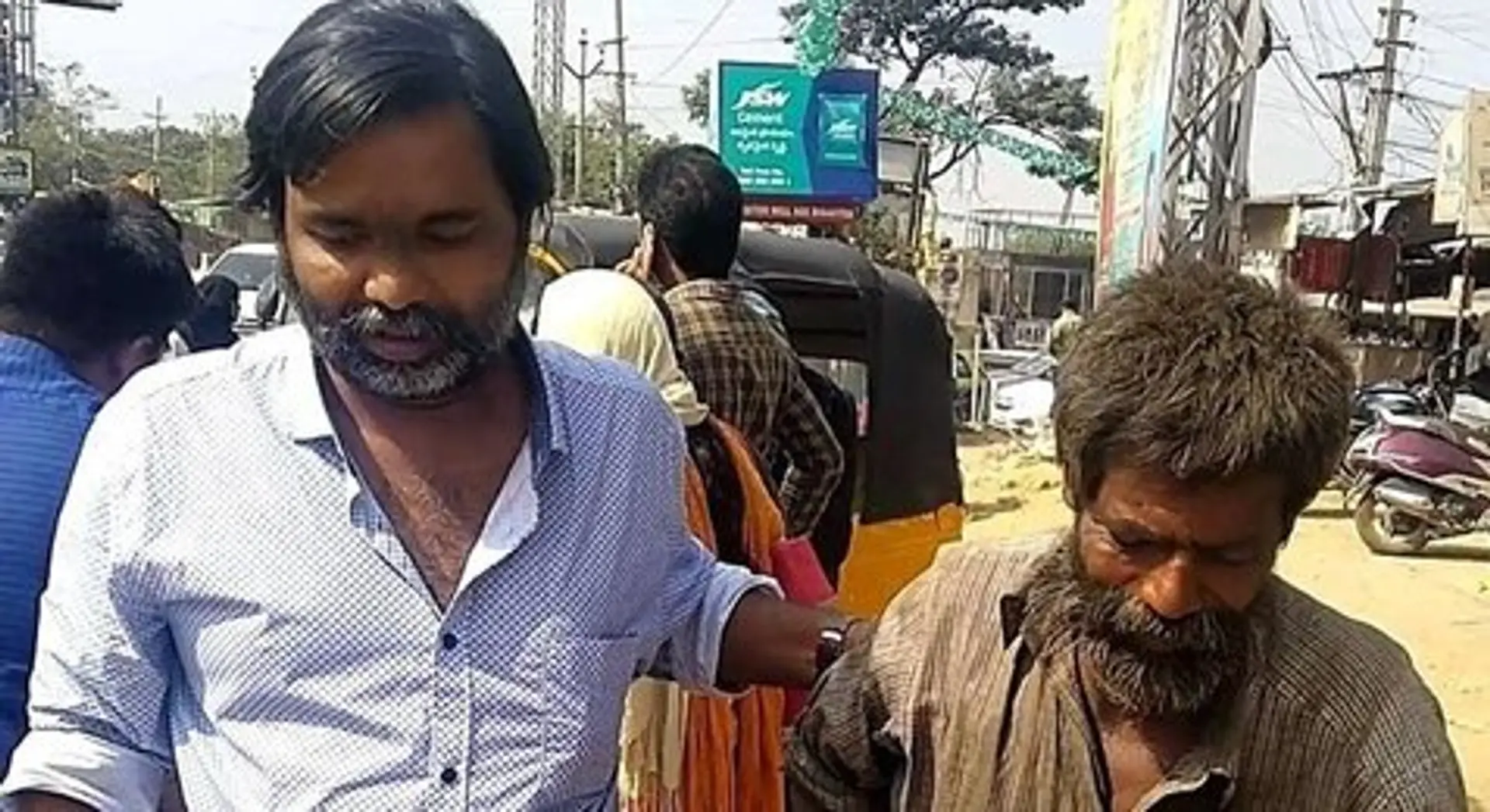 बाइक ऐंबुलेंस के जरिए बेसहारा बुजुर्गों का मसीहा बना यह एनजीओ, अभी तक बचा चुका है 80 बुजुर्गों की जान