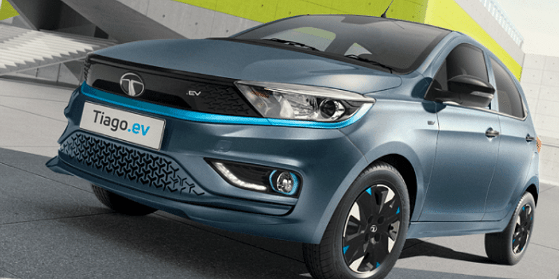 Tata Tiago.ev Launched: टाटा मोटर्स ने लॉन्च की अपनी पहली हैचबैक EV, जानें कीमत और बाकी के फीचर्स